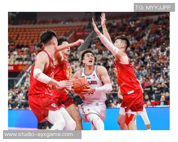 篮球明星分享温暖瞬间感动无数球迷的视频合集 篮球明星分享温暖瞬间感动无数球迷的视频合集